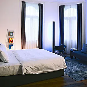 κάντε κράτηση εδώ
